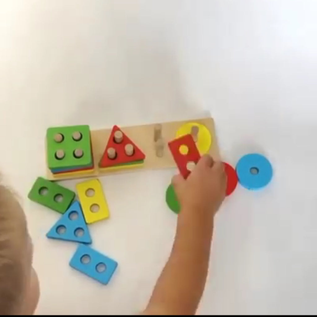 "تركيب وترتيب الأشكال الهندسية بالأعمدة الخشبية ٤ اعمدة